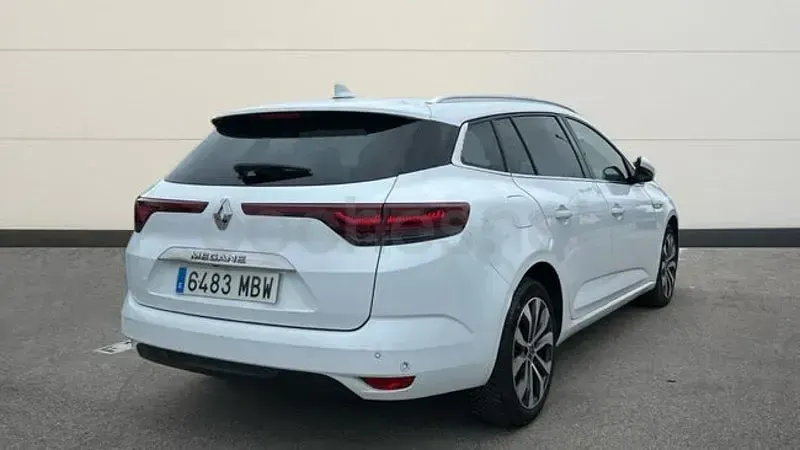 Usado Renault Mégane GrandTour Techno 140 CV (102 kW) 2022 Blanco Familiar