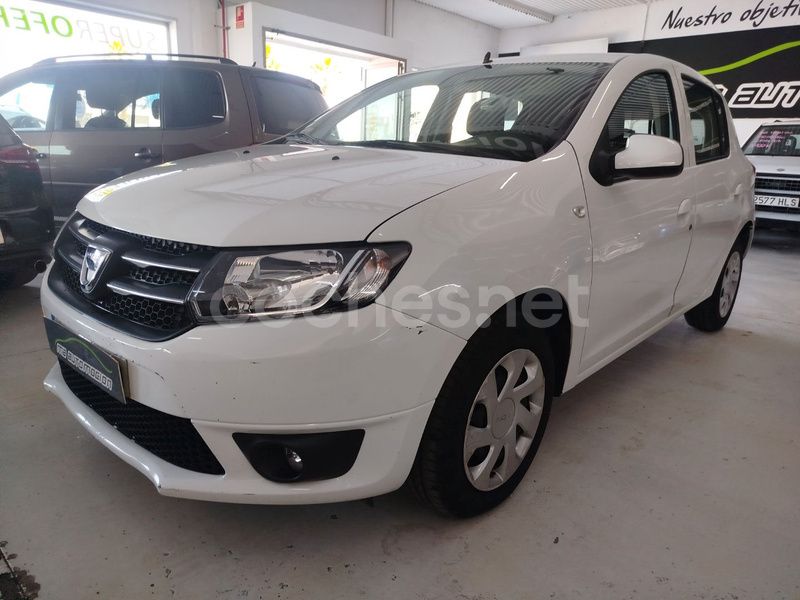 Blanco Usado 2014 Dacia Sandero Ambiance Utilitario | 7500 € (Un poco caro) - Imagen 1/4