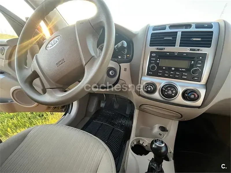 Usado Kia Sportage LX 142 CV (104 kW) 2007 Negro SUV