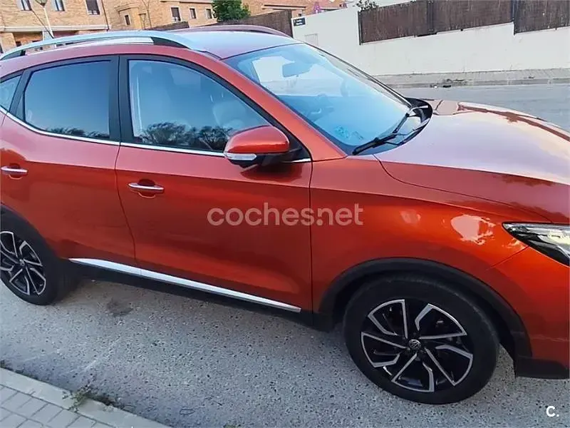 Usado MG ZS Luxury 106 CV (77 kW) 2024 Naranja SUV