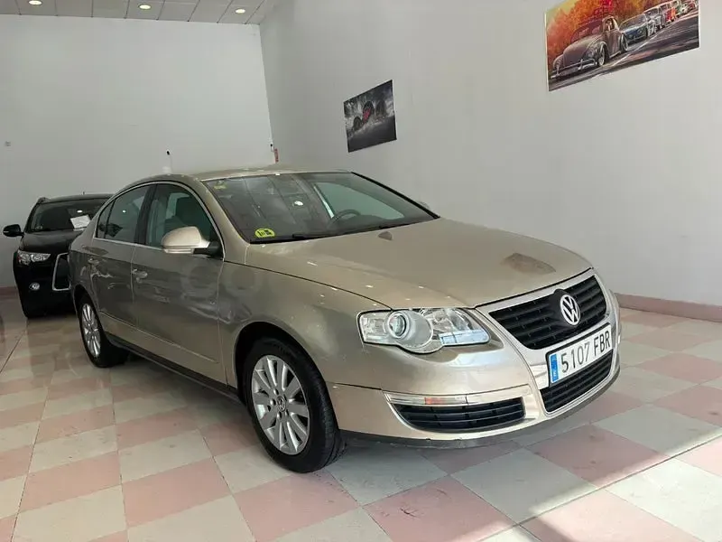 Usado VW Passat Advance 105 CV (77 kW) 2006 Beige Berlina