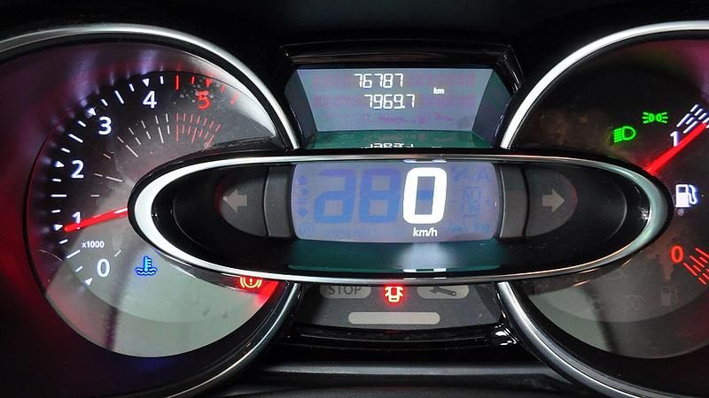 Usado Renault Clio IV LIMITED 90 CV (66 kW) 2017 Blanco Utilitario