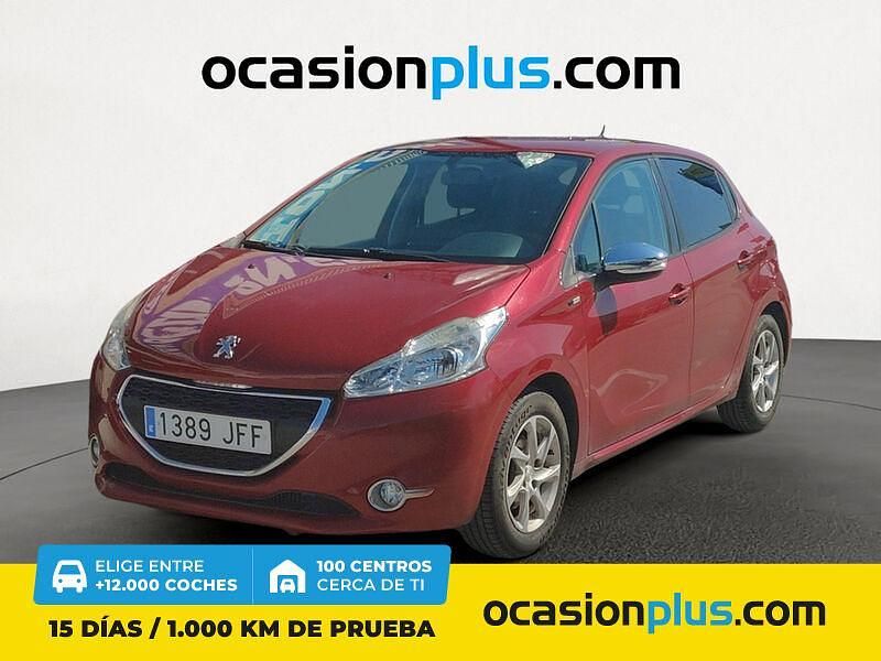 Rojo Usado 2015 Peugeot 208 Style Utilitario | 8990 € (Un poco caro) - Imagen 1/4
