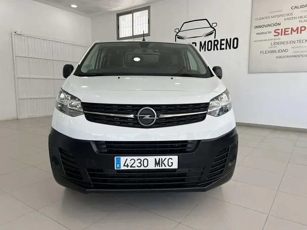Usado Opel Vivaro-e Combi S 102 CV (75 kW) 2023 Blanco Monovolumen