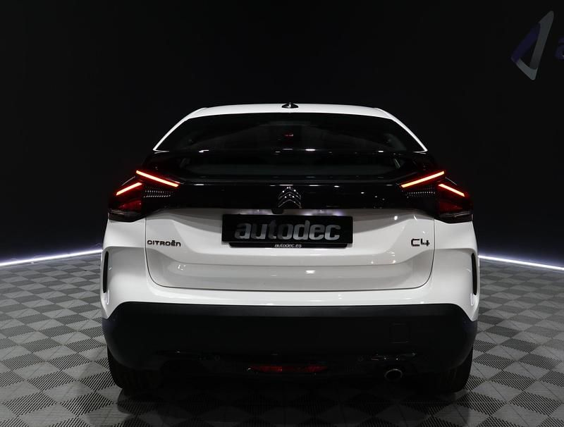 Usado Citroën C4 Feel 130 CV (95 kW) 2022 Blanco Berlina
