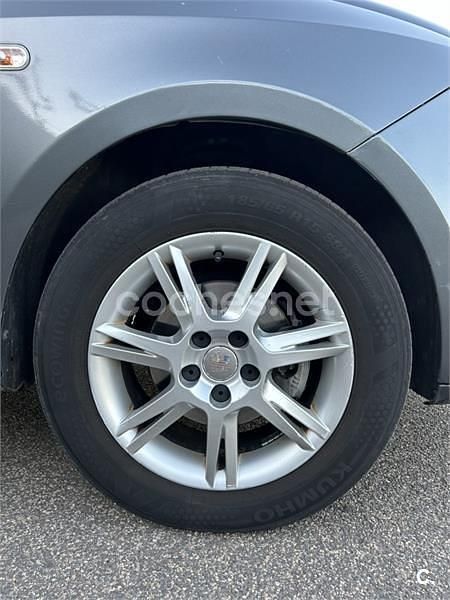 Usado Seat Ibiza Copa 90 CV (66 kW) 2012 Gris / plata Berlina