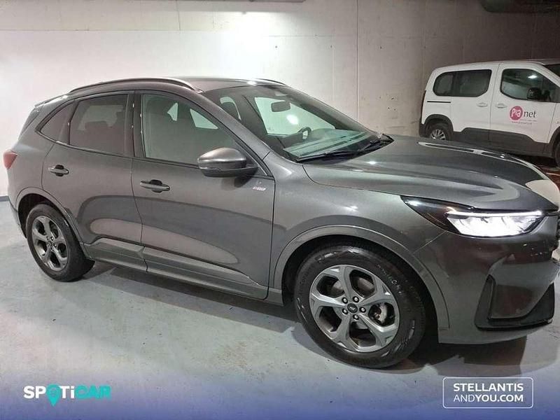 Usado Ford Kuga ST-Line 150 CV (110 kW) 2025 Gris SUV