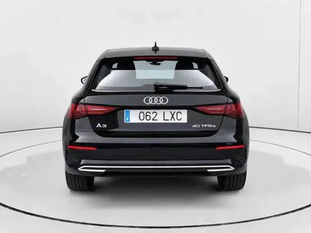Usado Audi A3 e-tron Advanced Plus 204 CV (150 kW) 2022 Negro Utilitario