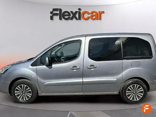 Usado Peugeot Partner Tepee Outdoor 100 CV (73 kW) 2017 Gris Monovolumen