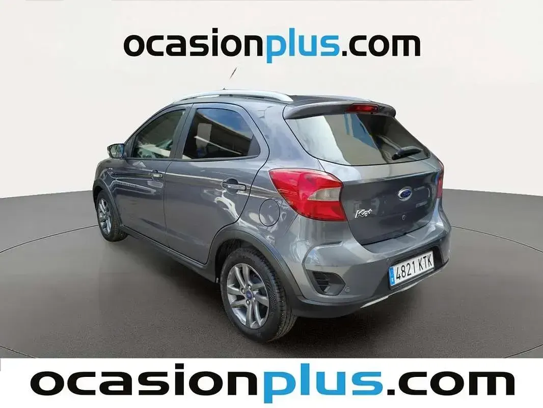 Usado Ford Ka Plus Active 86 CV (63 kW) 2019 Gris Utilitario