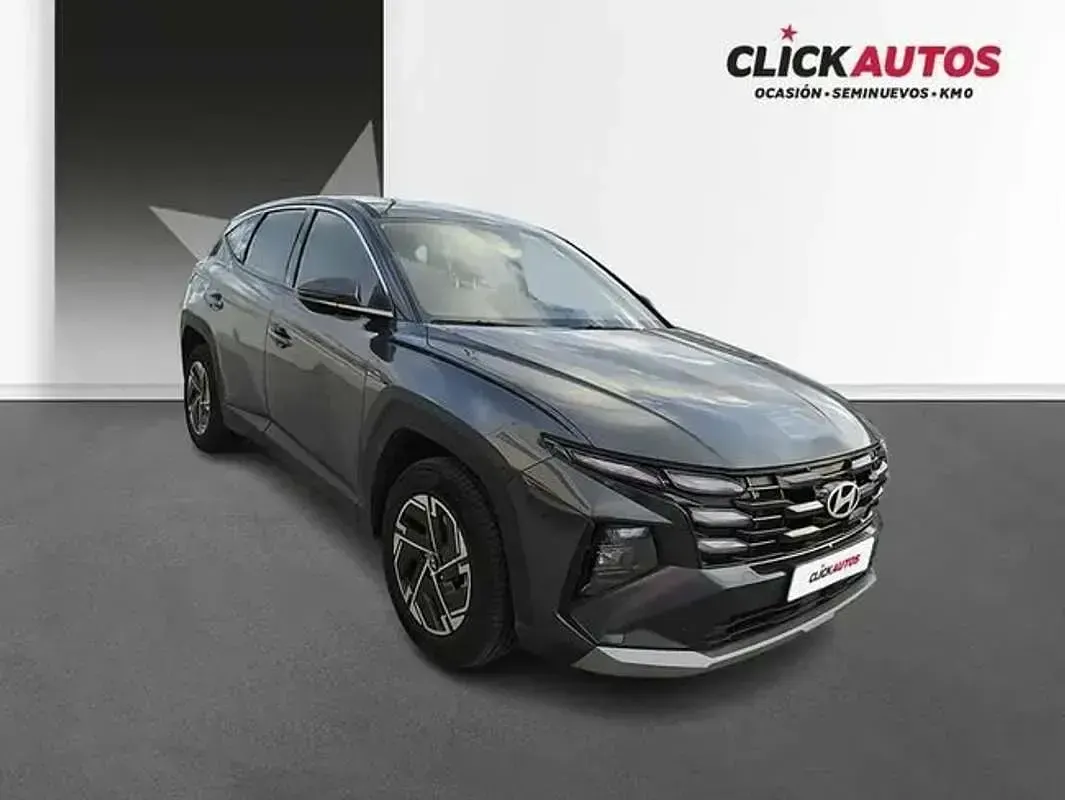 Usado Hyundai Tucson 215 CV (158 kW) 2024 Gris SUV