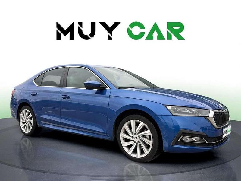 Usado Skoda Octavia Style 204 CV (150 kW) 2021 Azul Utilitario