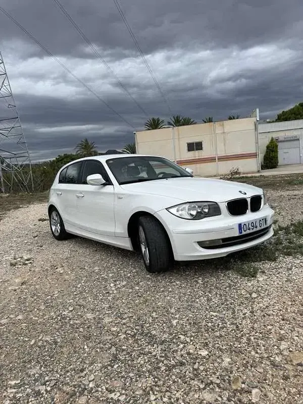Usado BMW 116 114 CV (83 kW) 2010 Blanco Utilitario