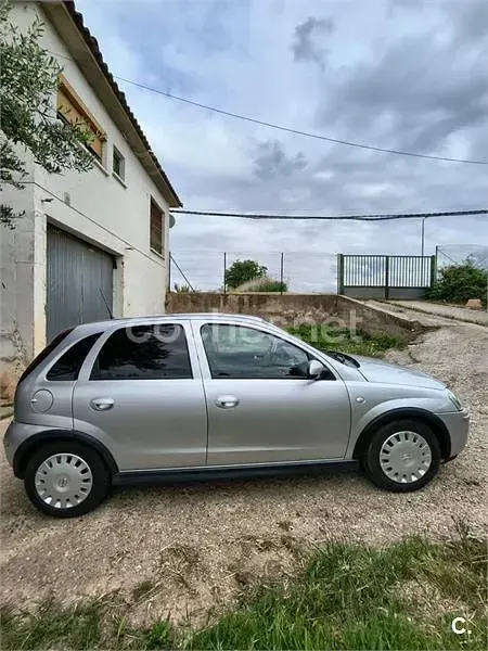 Usado Opel Corsa Edition 75 CV (55 kW) 2003 Gris / plata Utilitario