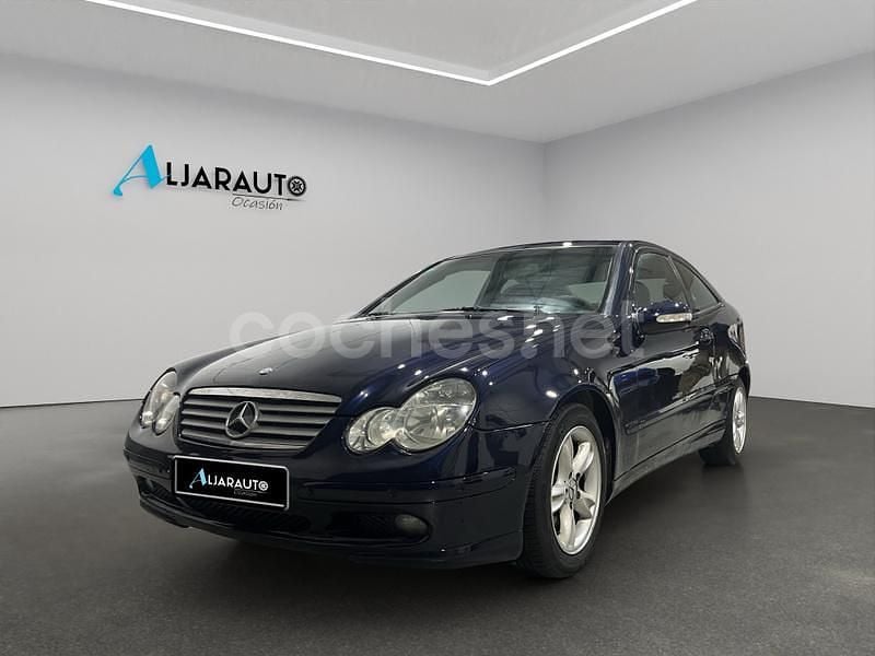 Azul Usado 2004 Mercedes C220 Berlina | 2990 € (Buen precio) - Imagen 1/4