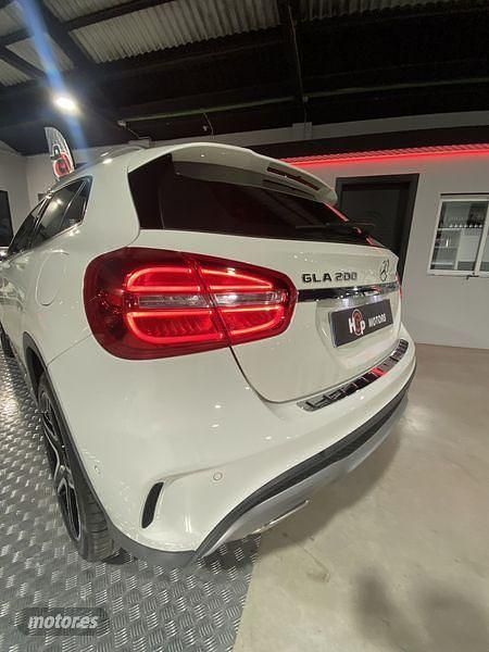 Usado Mercedes GLA200 156 CV (114 kW) 2017 Blanco SUV