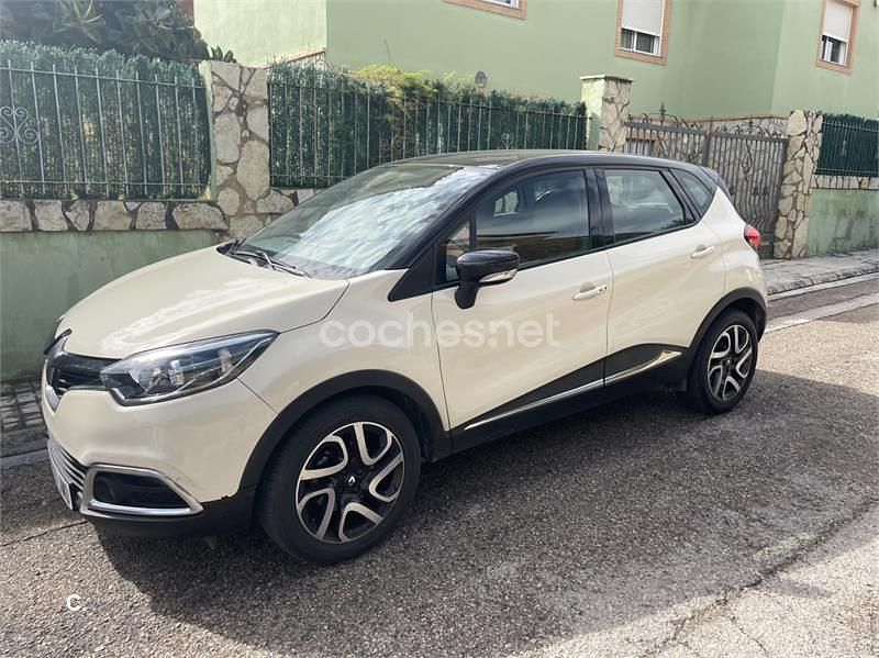 Beige Usado 2016 Renault Captur Zen SUV | 12.300 € (Precio justo) - Imagen 1/4