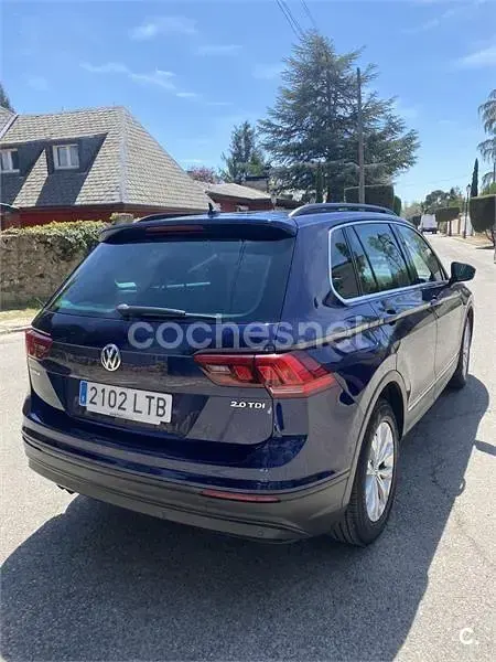 Usado VW Tiguan Sportline 150 CV (110 kW) 2017 Azul SUV