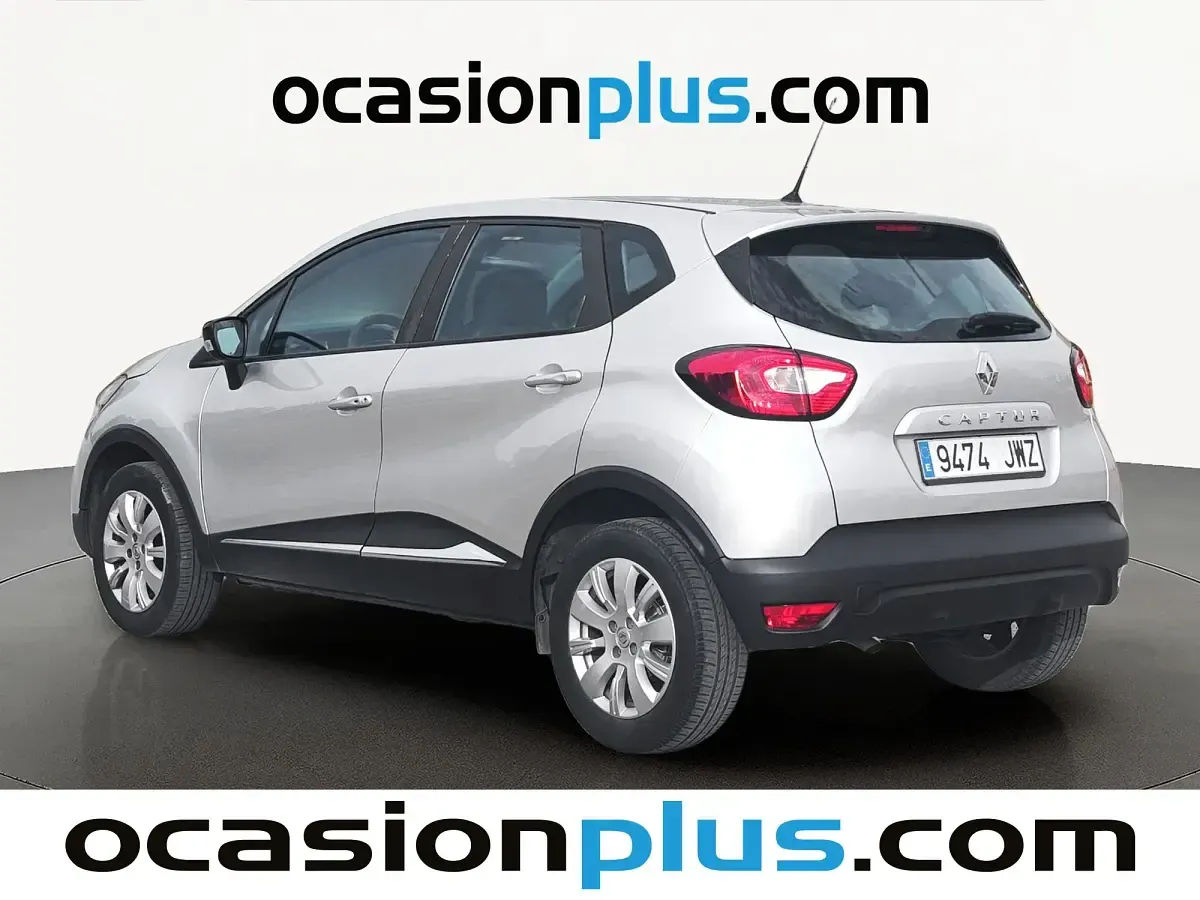 Usado Renault Captur Intens 90 CV (66 kW) 2017 Gris plata SUV