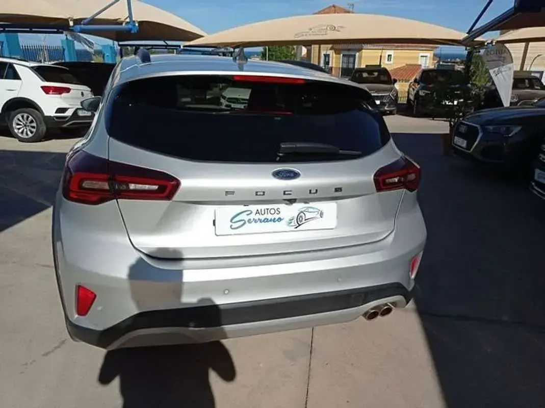 Usado Ford Focus Active X 155 CV (114 kW) 2024 Gris Berlina