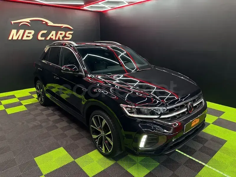 Usado VW T-Roc R-line 150 CV (110 kW) 2023 Negro SUV