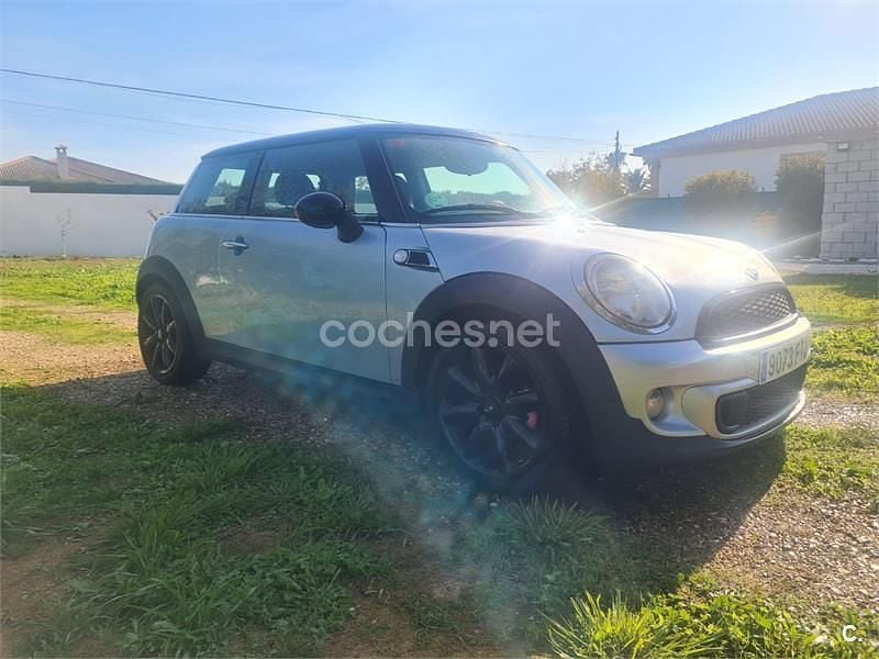 Usado Mini ONE 90 CV (66 kW) 2007 Gris / plata Utilitario