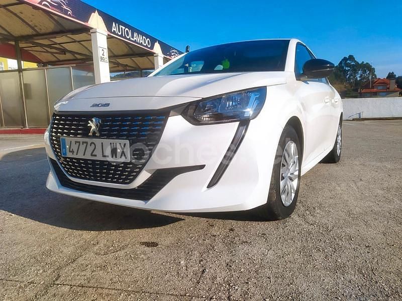 Blanco Usado 2022 Peugeot 208 Active Utilitario | 13.300 € (Precio justo) - Imagen 1/4