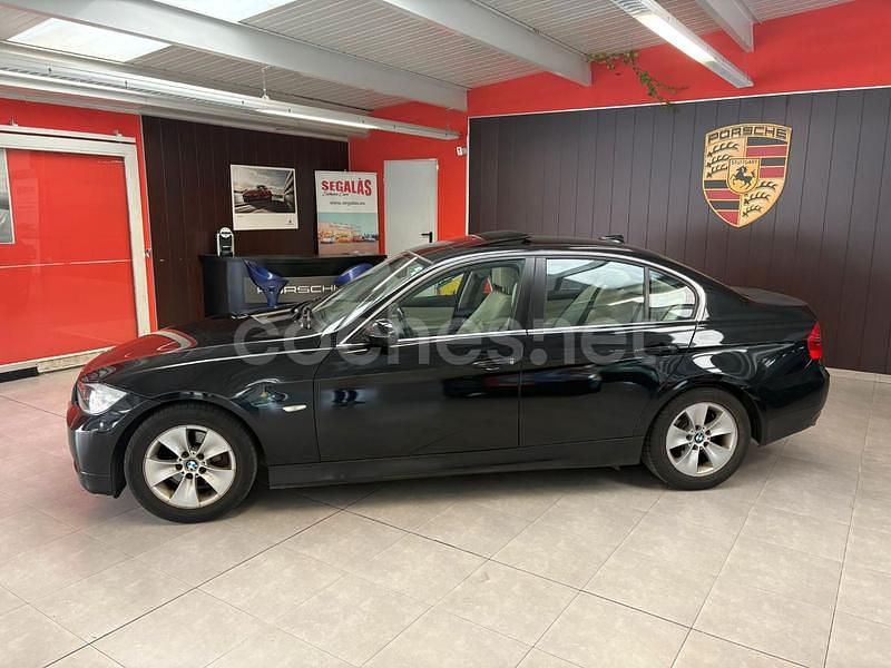 Usado BMW 325 Comfort Edition 218 CV (160 kW) 2005 Negro Berlina