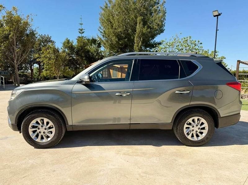 Usado Ssangyong (KGM) Rexton 181 CV (133 kW) 2018 Gris SUV