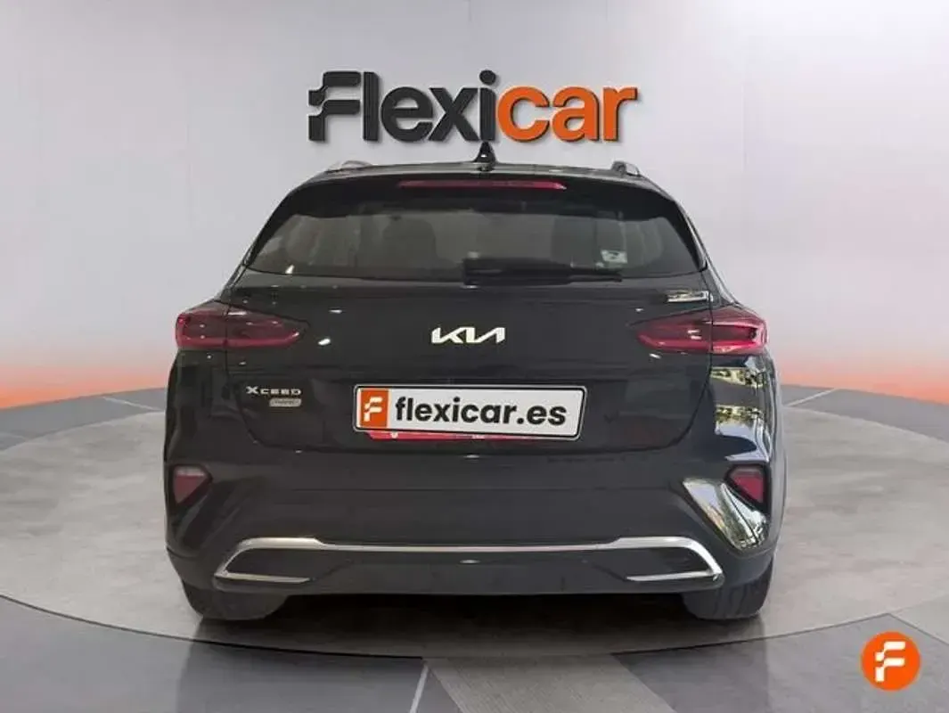 Usado Kia XCeed GT-Line 160 CV (117 kW) 2023 Gris SUV