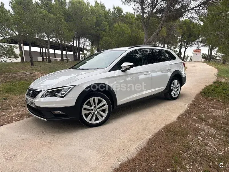 Usado Seat Leon ST 4Drive 150 CV (110 kW) 2018 Blanco Familiar