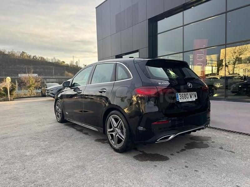 Usado Mercedes B200 150 CV (110 kW) 2025 Negro Monovolumen