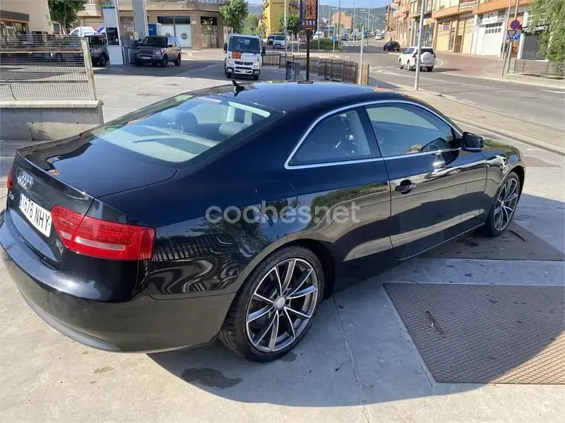 Usado Audi A5 160 CV (117 kW) 2009 Negro Coupe