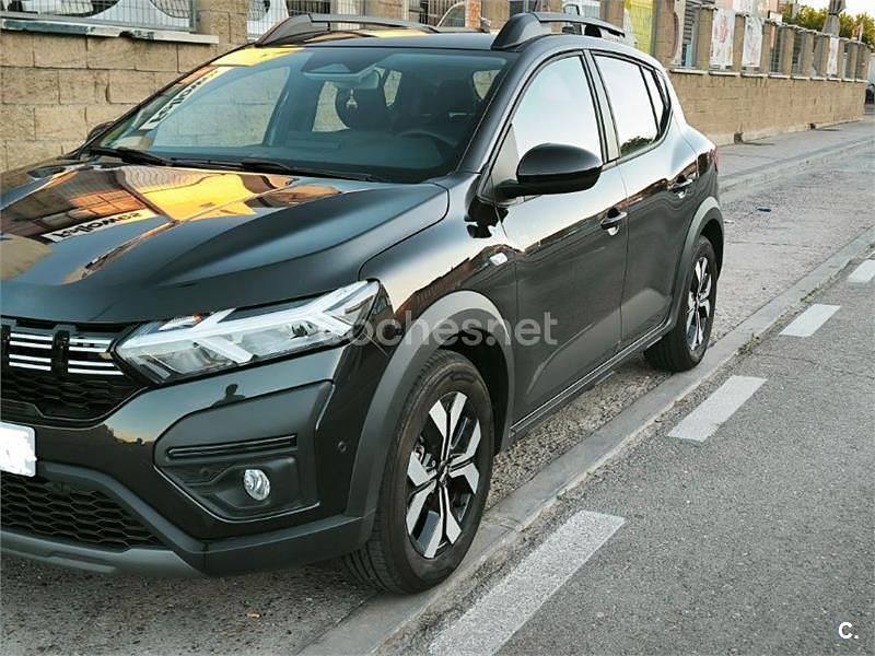 Negro Usado 2025 Dacia Sandero Expression Utilitario | 16.800 € (Precio justo) - Imagen 1/4