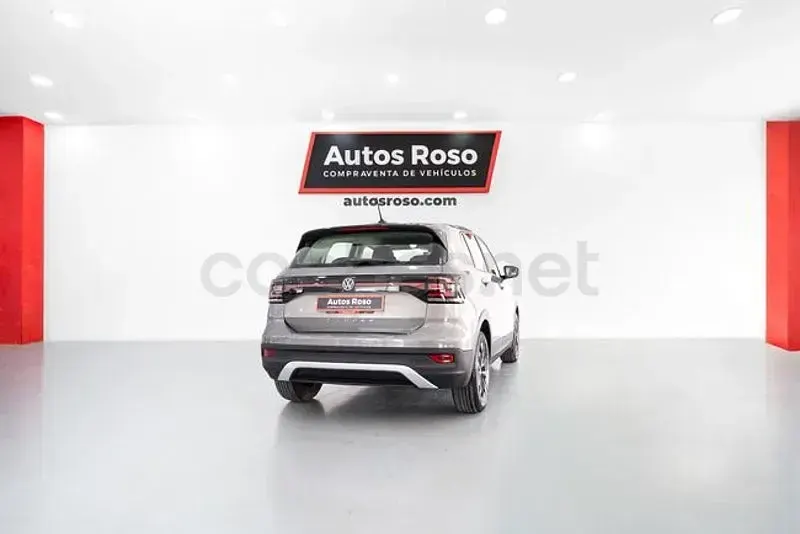 Usado VW T-Cross Advance 95 CV (69 kW) 2019 Gris / plata SUV