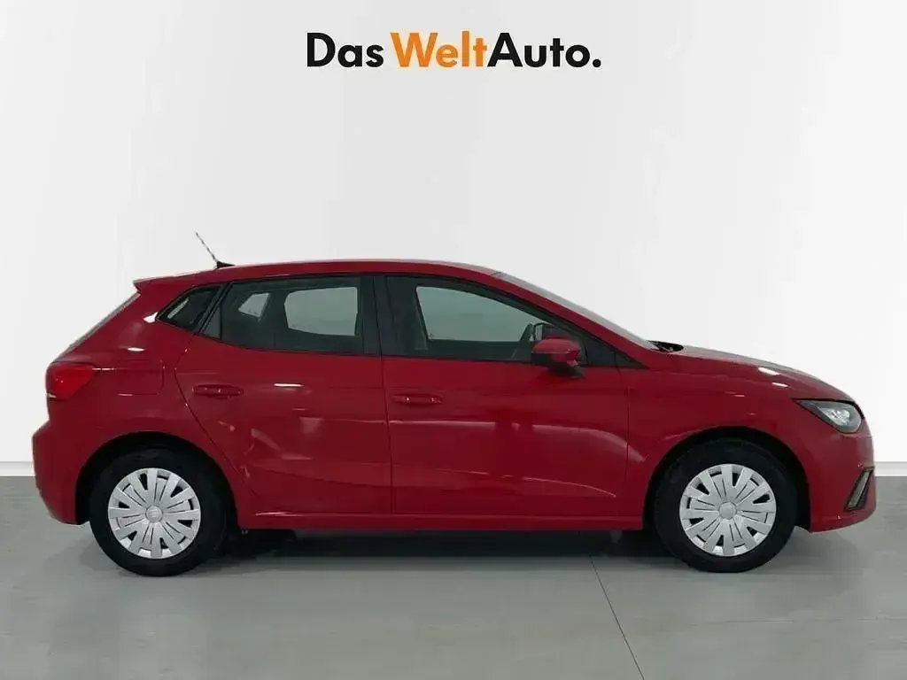 Usado Seat Ibiza Reference 80 CV (58 kW) 2022 Rojo Utilitario