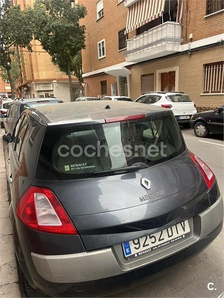 Usado Renault Mégane II Dynamique 120 CV (88 kW) 2005 Negro Berlina