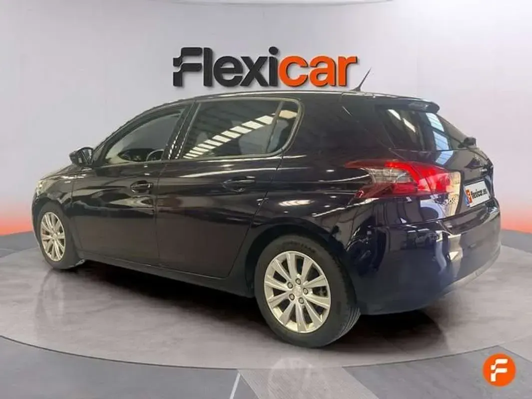 Usado Peugeot 308 SW GT 131 CV (96 kW) 2020 Azul Familiar