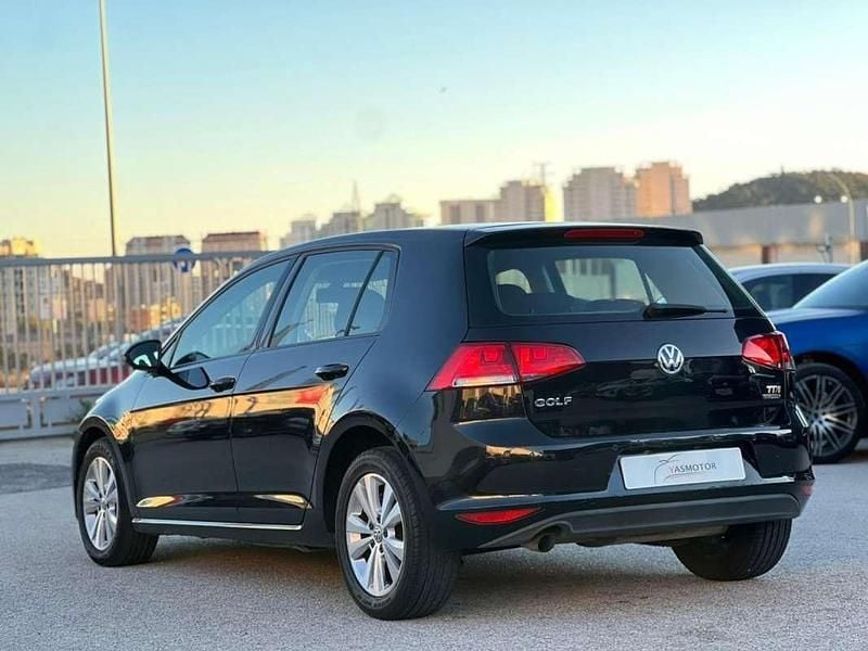 Usado VW Golf VII Advance 105 CV (77 kW) 2014 Negro Utilitario