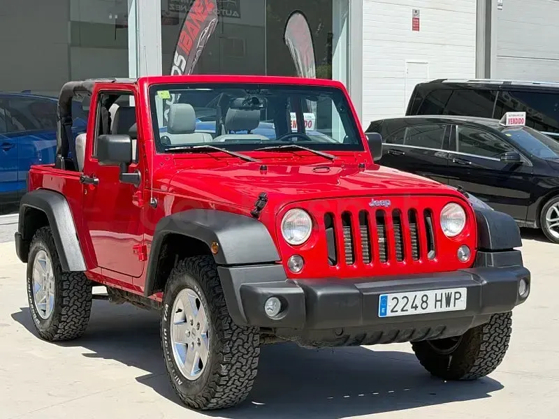 Usado Jeep Wrangler Sahara 200 CV (147 kW) 2014 Rojo SUV
