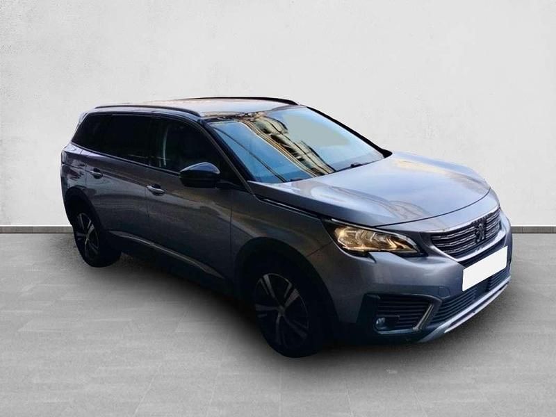 Usado Peugeot 5008 Allure 131 CV (96 kW) 2020 Gris SUV