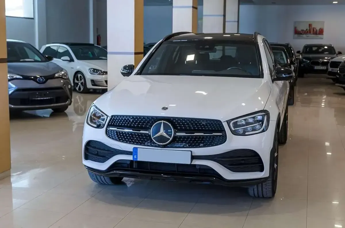 Usado Mercedes GLC220 170 CV (125 kW) 2022 Blanco SUV