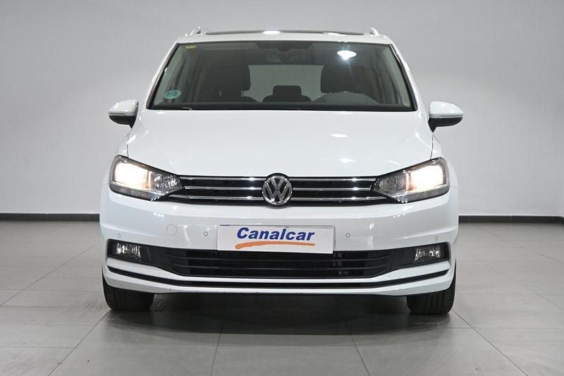 Usado VW Touran Advance 115 CV (84 kW) 2018 Blanco Monovolumen