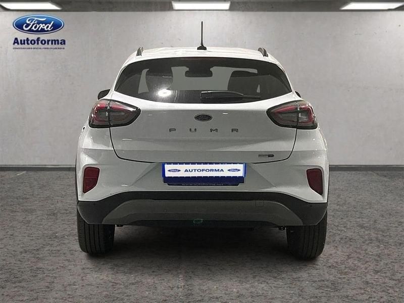 Usado Ford Puma ST-Line 125 CV (91 kW) 2022 Plateado SUV