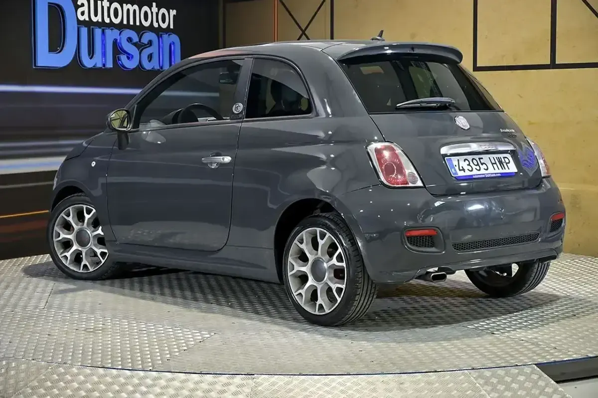 Usado Fiat 500S S 86 CV (63 kW) 2014 Gris / plata Berlina