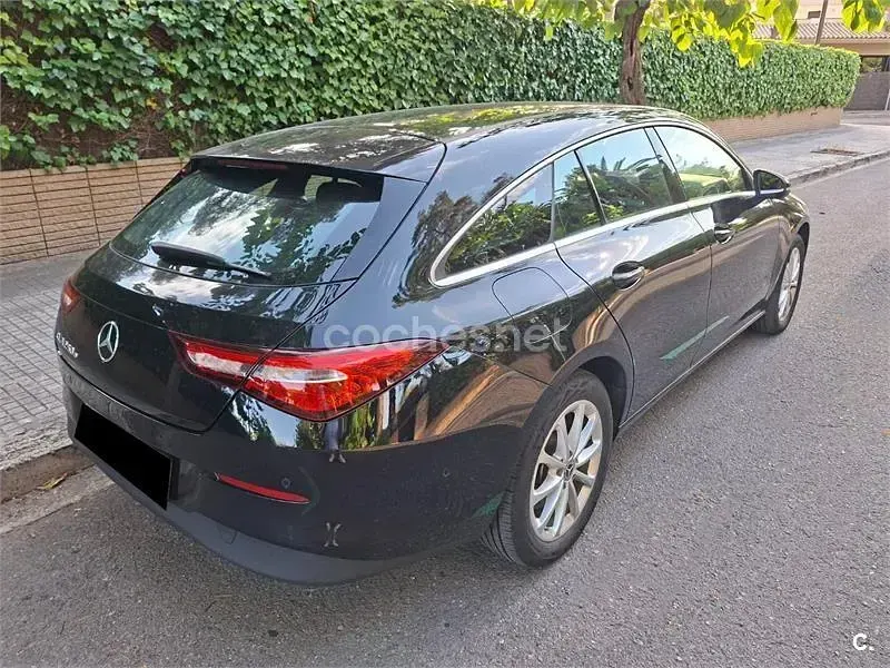 Usado Mercedes CLA250e Shooting Brake 218 CV (160 kW) 2021 Negro Familiar