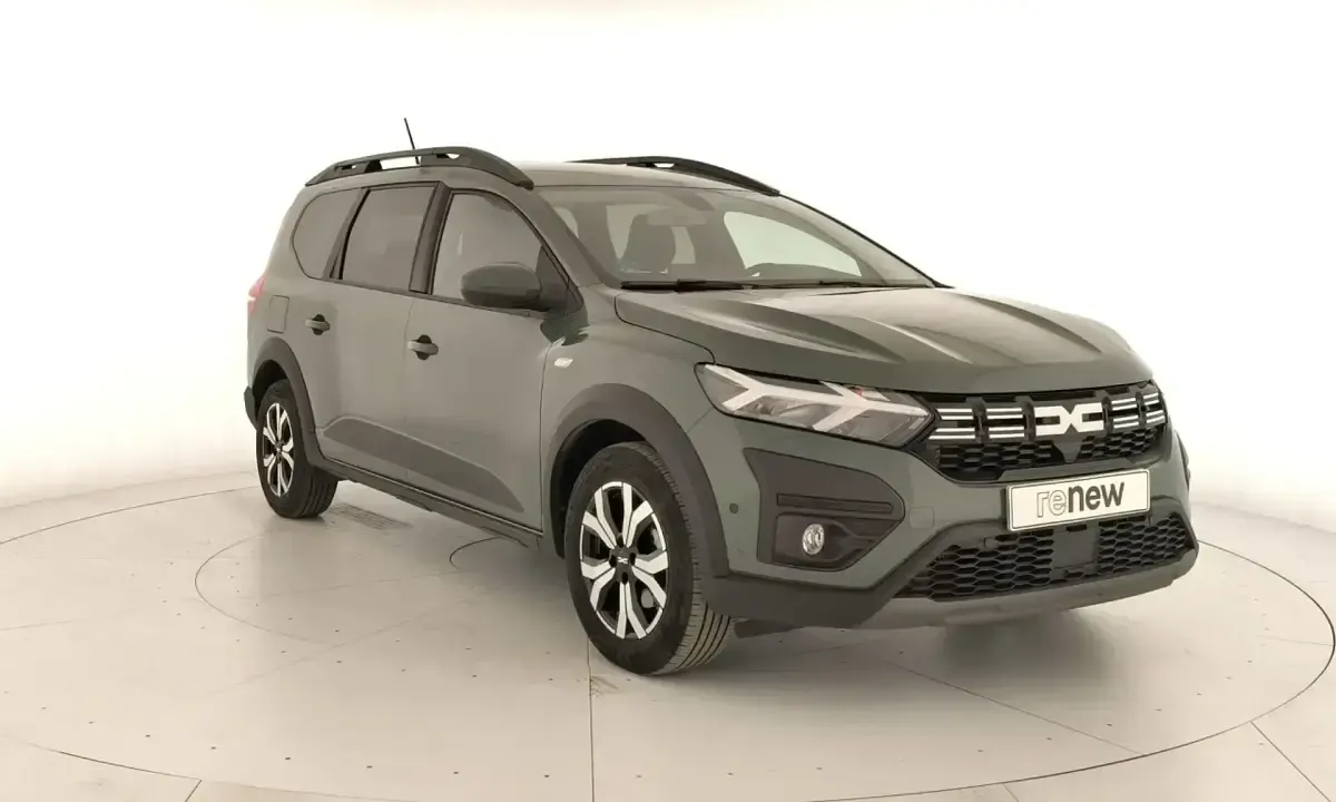 Usado Dacia Jogger Expression 110 CV (80 kW) 2024 Verde Monovolumen