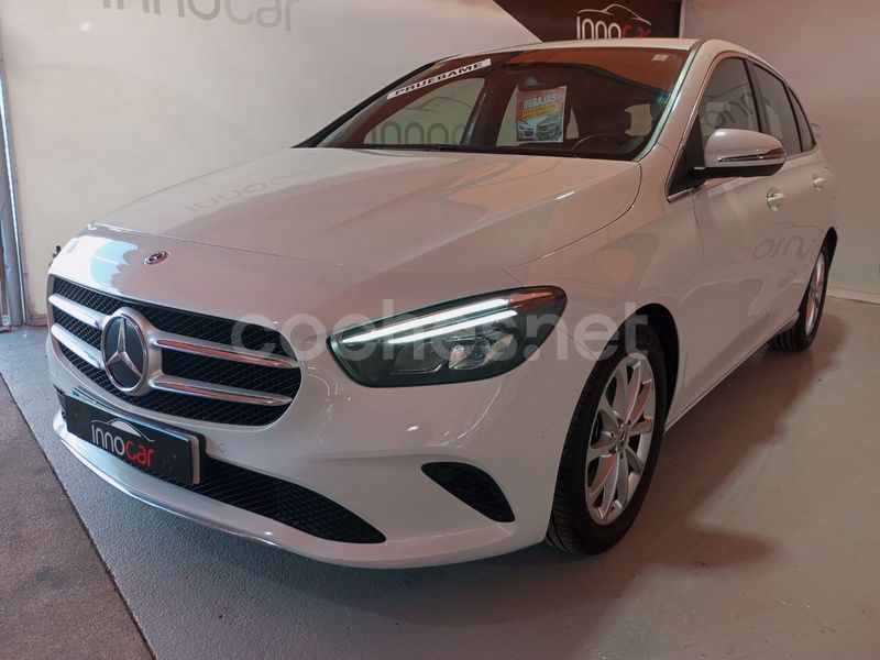 Blanco Usado 2020 Mercedes B180 Monovolumen | 22.980 € (Un poco caro) - Imagen 1/4