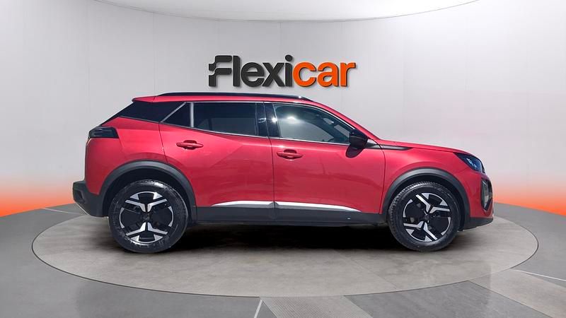 Usado Peugeot 2008 Active 100 CV (73 kW) 2023 Rojo SUV