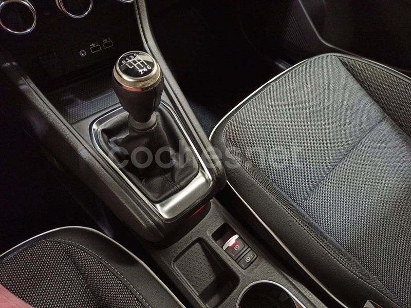 Usado Renault Captur Techno 90 CV (66 kW) 2024 Azul SUV